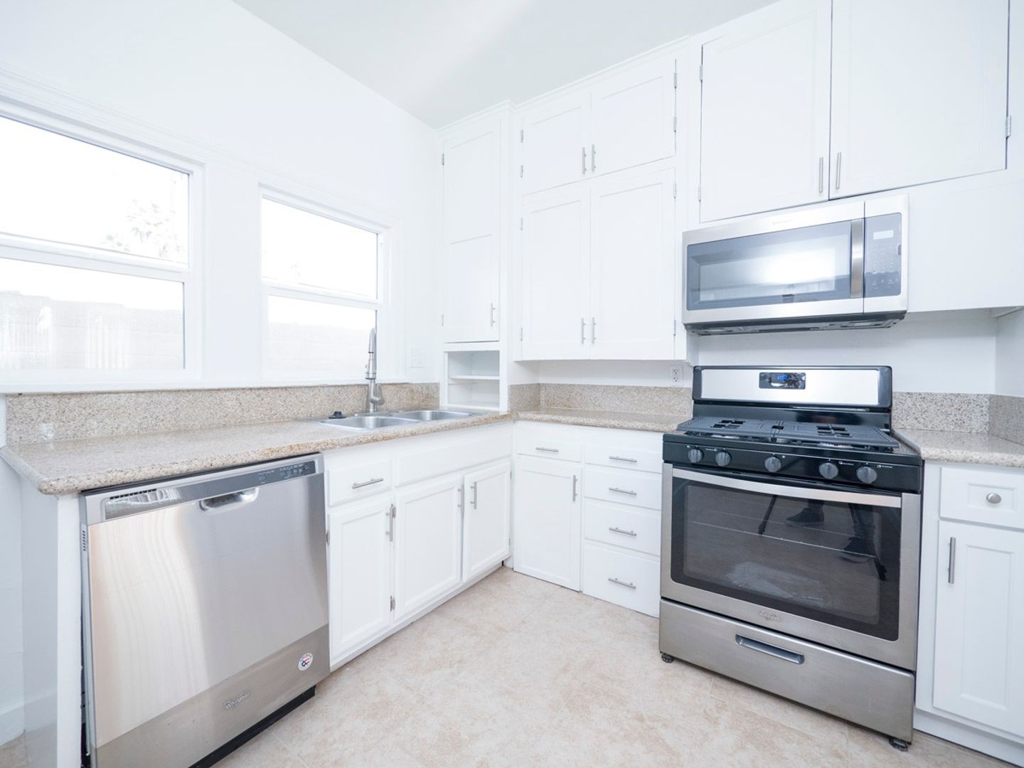 Los Angeles Apartment: 5225 Delongpre Ave.