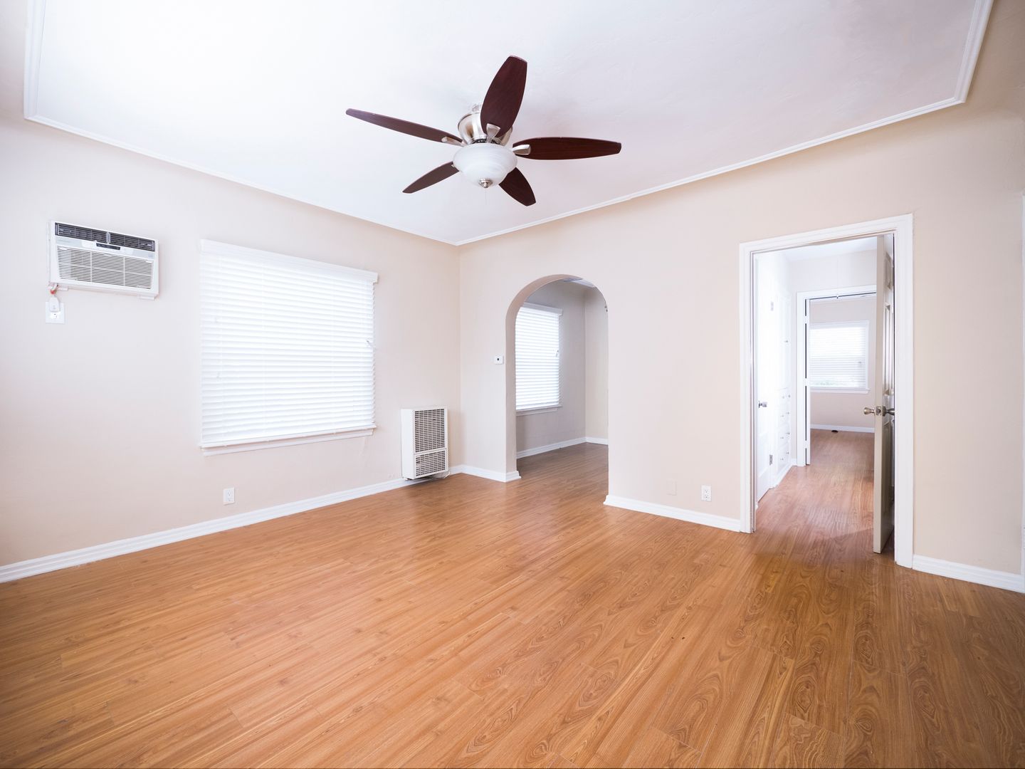 Los Angeles Apartment: 5225 Delongpre Ave.