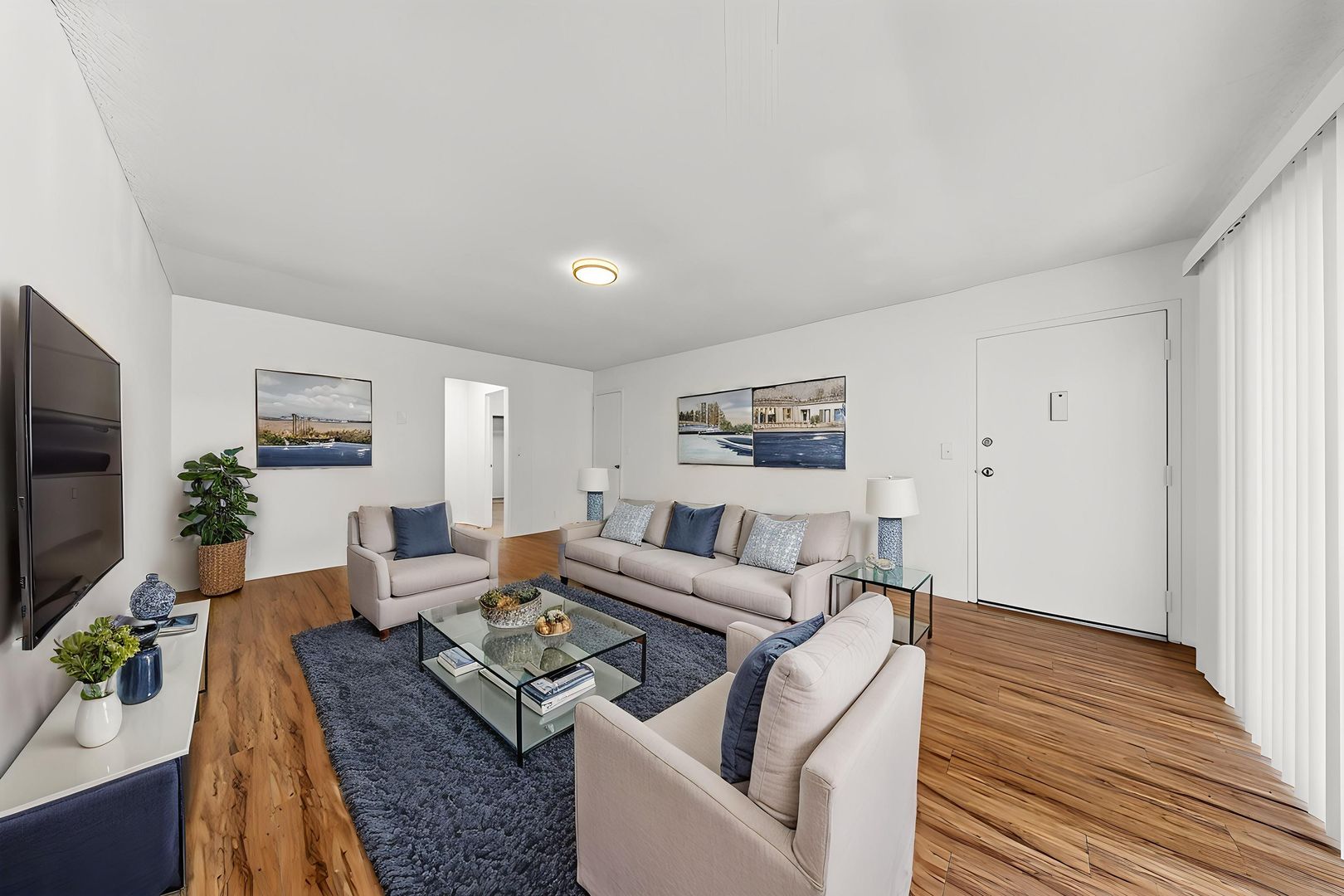 Winnetka Apartment: 20317 Saticoy St.