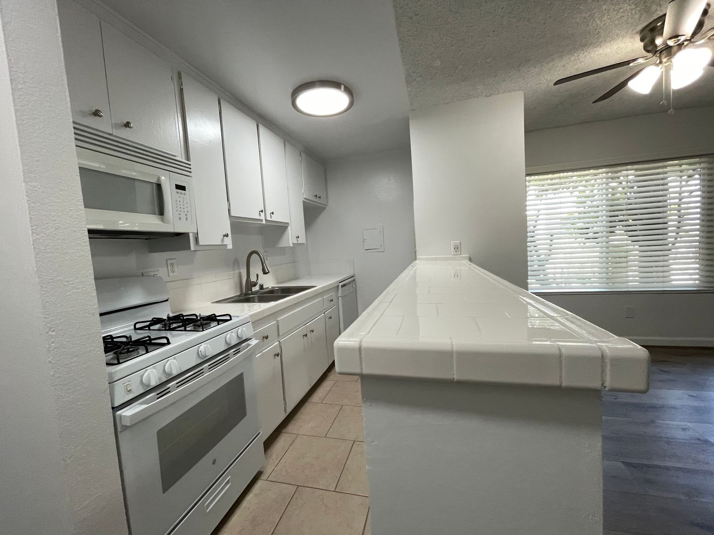 North Hollywood Apartment: 6736 Cleon Ave.
