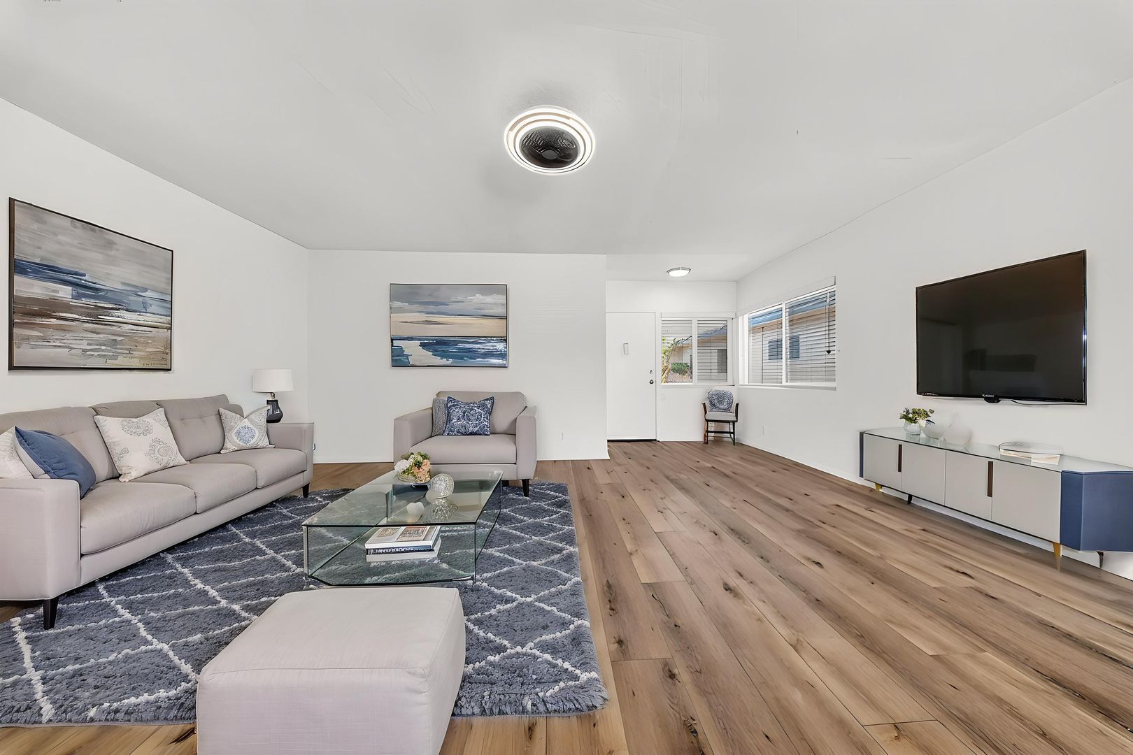 Canoga Park Apartment: 7253-7257  Variel Ave.