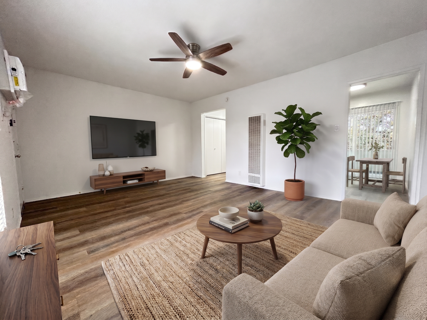 Sherman Oaks Apartment: 13860 Burbank Blvd.