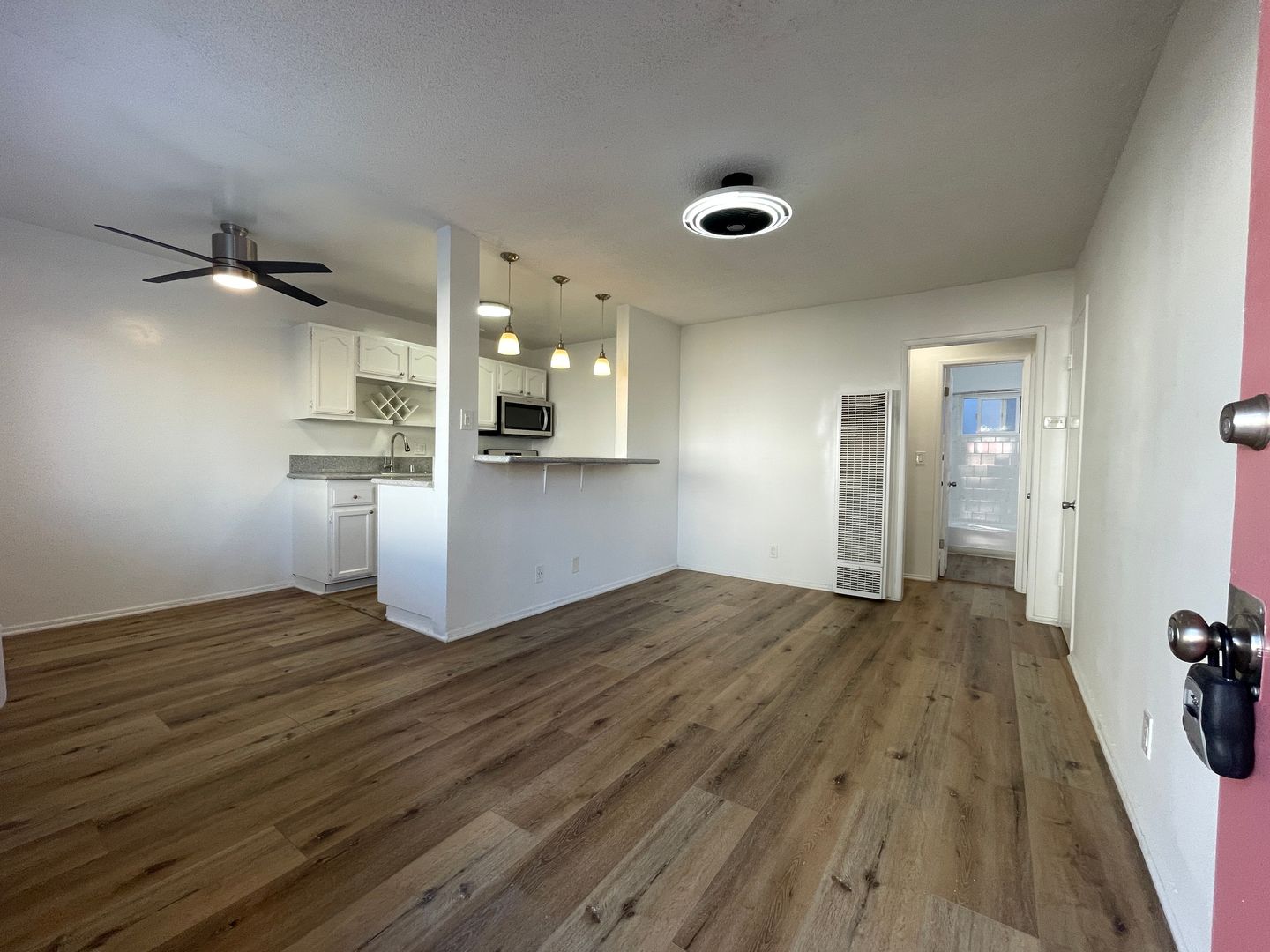 North Hollywood Apartment: 6944-6954 Coldwater Canyon Ave.