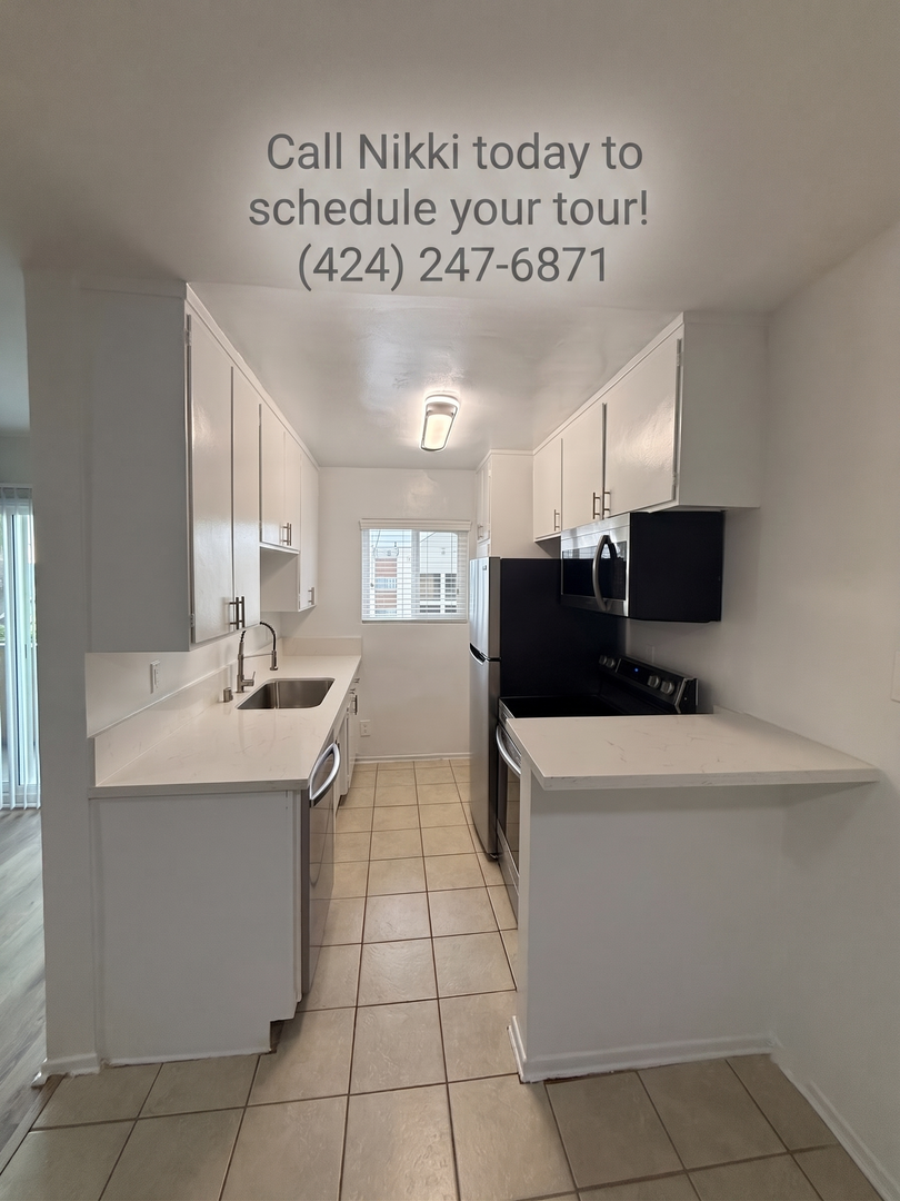 Los Angeles Apartment: 1179 S. Crenshaw Blvd.