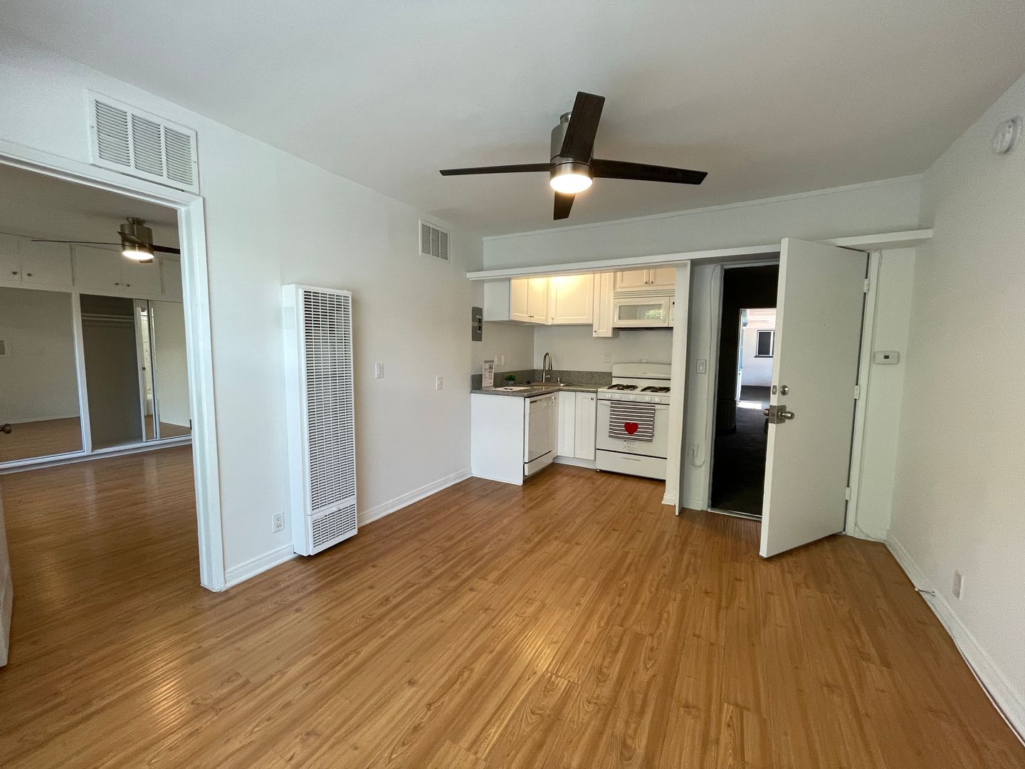 Pasadena Apartment: 400-420 N. Oakland Ave.