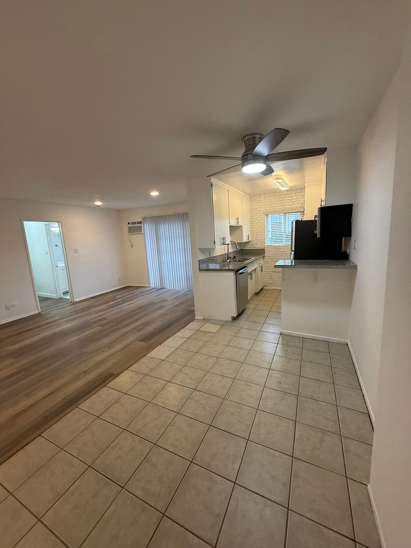 Los Angeles Apartment: 1179 S. Crenshaw Blvd.