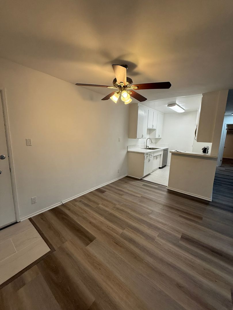 Los Angeles Apartment: 1179 S. Crenshaw Blvd.