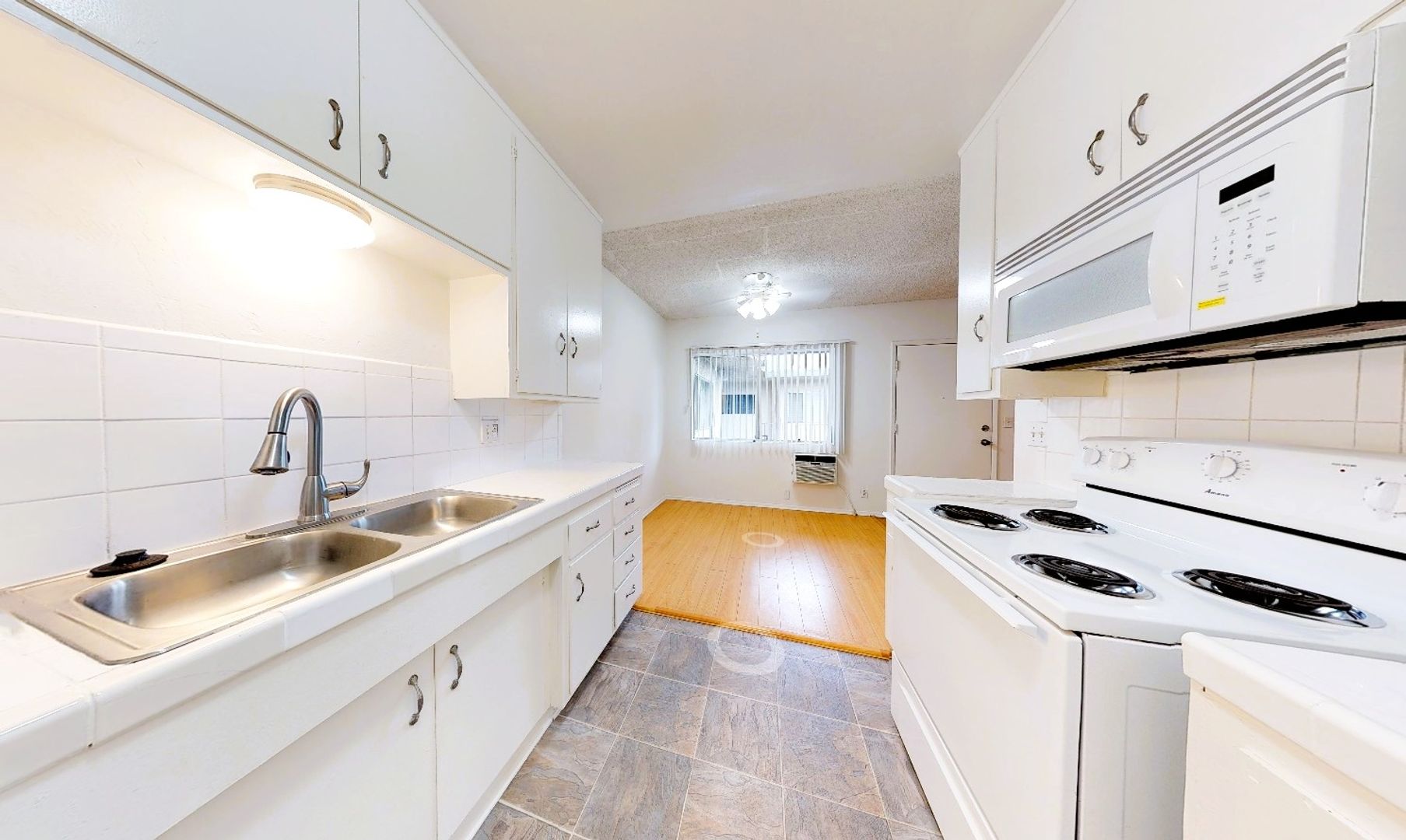 Canoga Park Apartment: 7253-7257  Variel Ave.