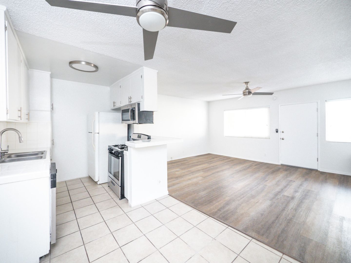 Los Angeles Apartment: 1166 S. Crenshaw Blvd.