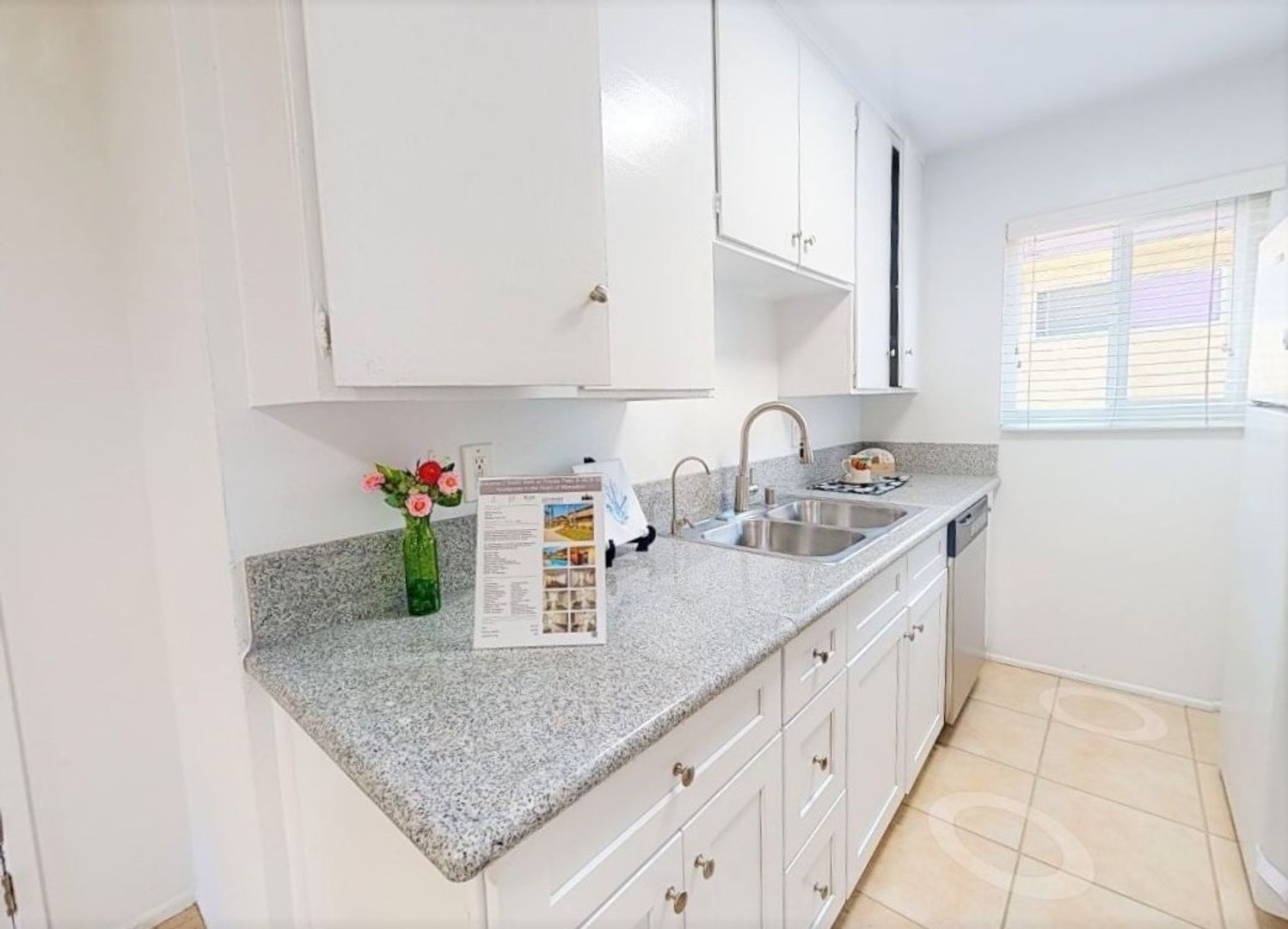 Winnetka Apartment: 20353 Saticoy St.