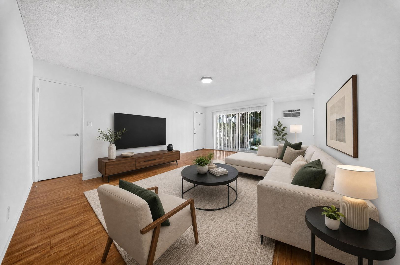 Winnetka Apartment: 20317 Saticoy St.