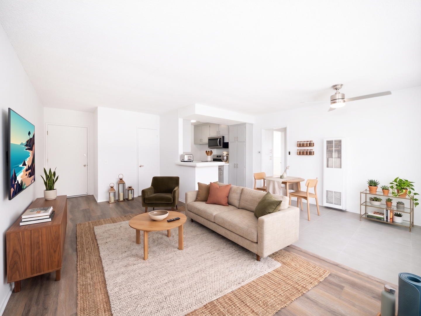 Los Angeles Apartment: 336 S.Alexandria Ave.