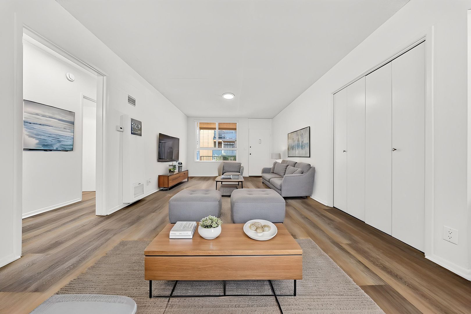 Canoga Park Apartment: 7351 Variel Ave.