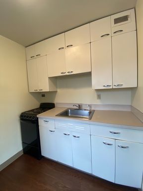 Spacious 1 Bedroom / 1 Bath near campus – photo 1