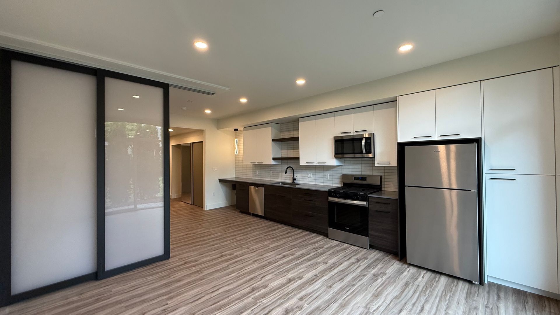 Eugene Apartment: 185 Fairway Loop