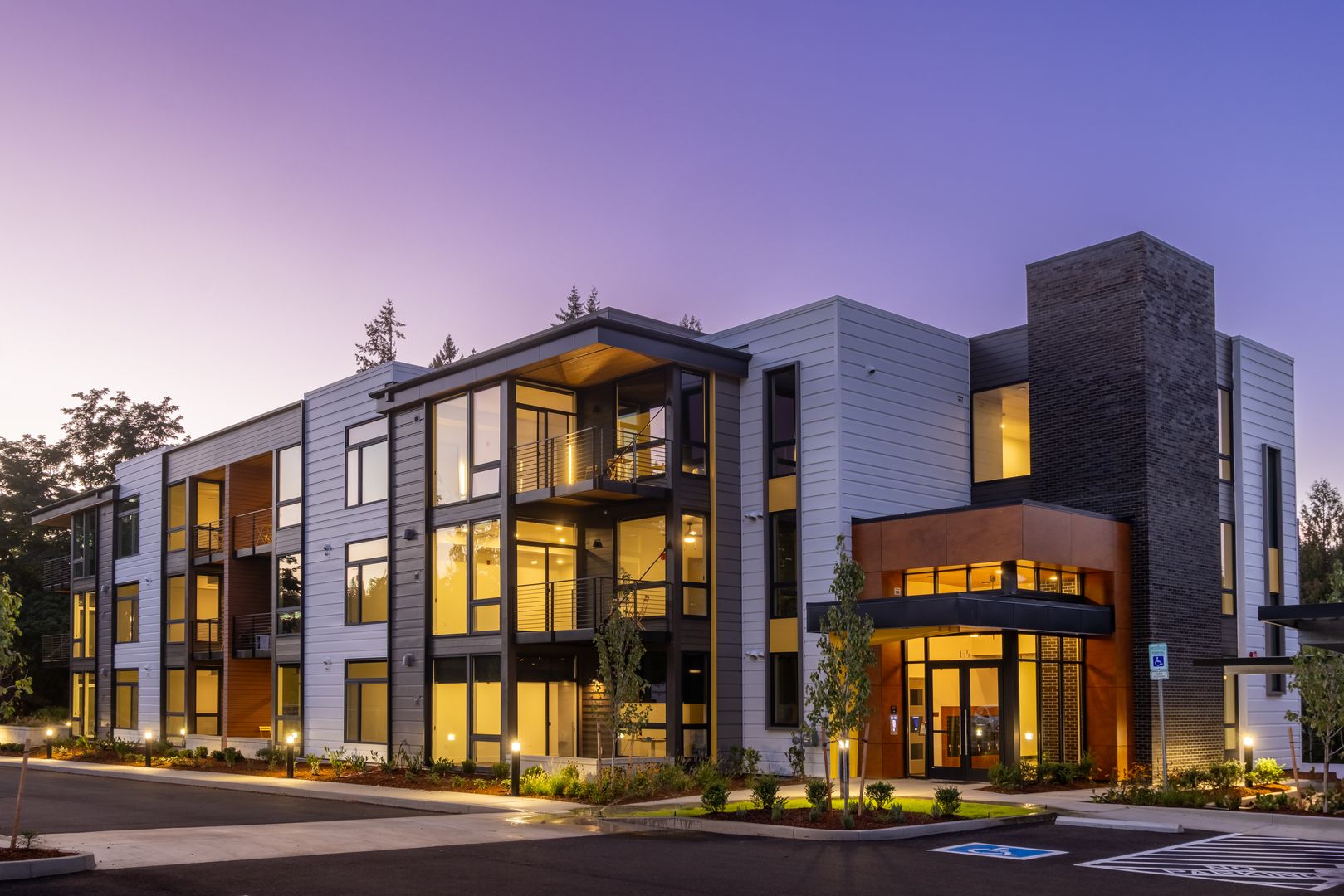 Eugene Apartment: 185 Fairway Loop