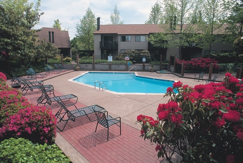 Eugene Apartment: 1800 Cal Young Road