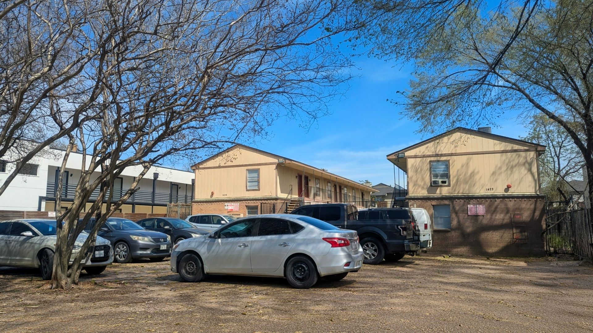 Dallas Apartment: 1422-1428 Bennett Ave.