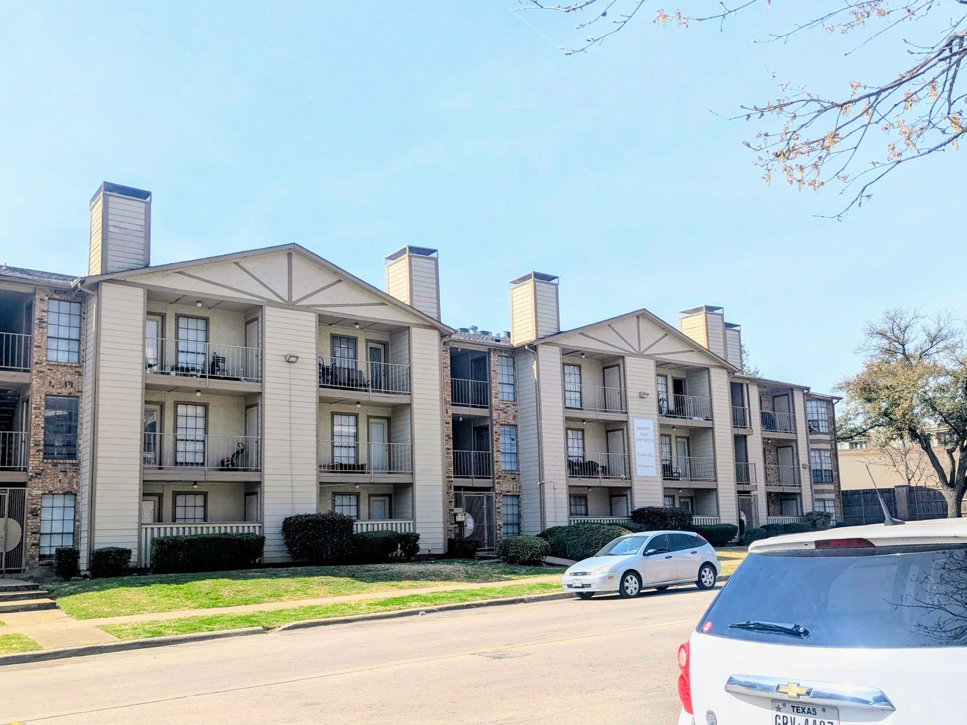 Dallas Apartment: 2223 Bennett Ave.