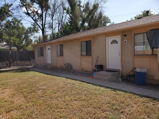 Cozy 2 bedroom, 1 bath duplex on WESTSIDE – photo 1