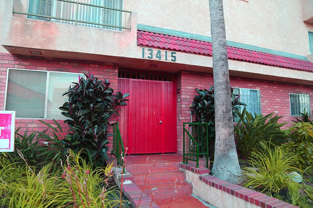 HAWTHORNE Apartment: 13415 DOTY AVENUE