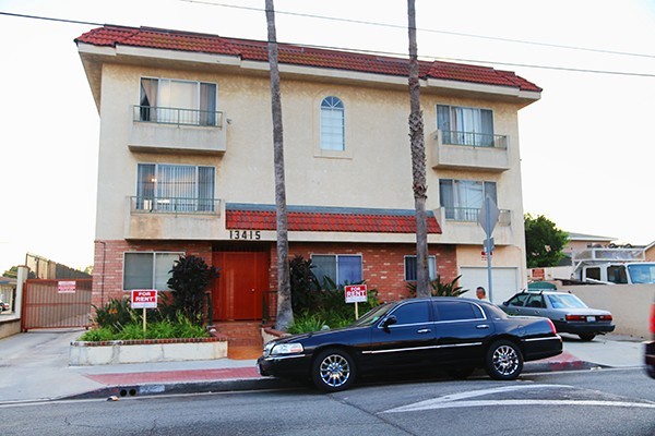 HAWTHORNE Apartment: 13415 DOTY AVENUE