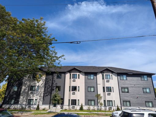 2 BR unit in new modern building – photo 1