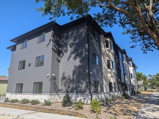 3 Bed 1 Bath Rental at Unit 306, 1125 Pine St, La Crosse, WI – photo 1