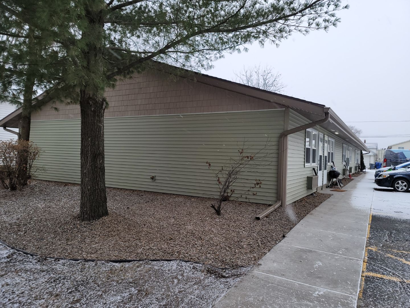 La Crosse Apartment: 1114 5th Ave S