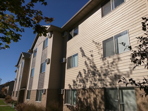 Large 1 BR - Close to Campus - Secure Building With Fiber Internet Included! – photo 1