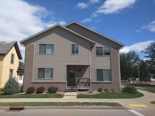 5 Bed 2 Bath Rental at 302 West Ave N, La Crosse, WI – photo 1