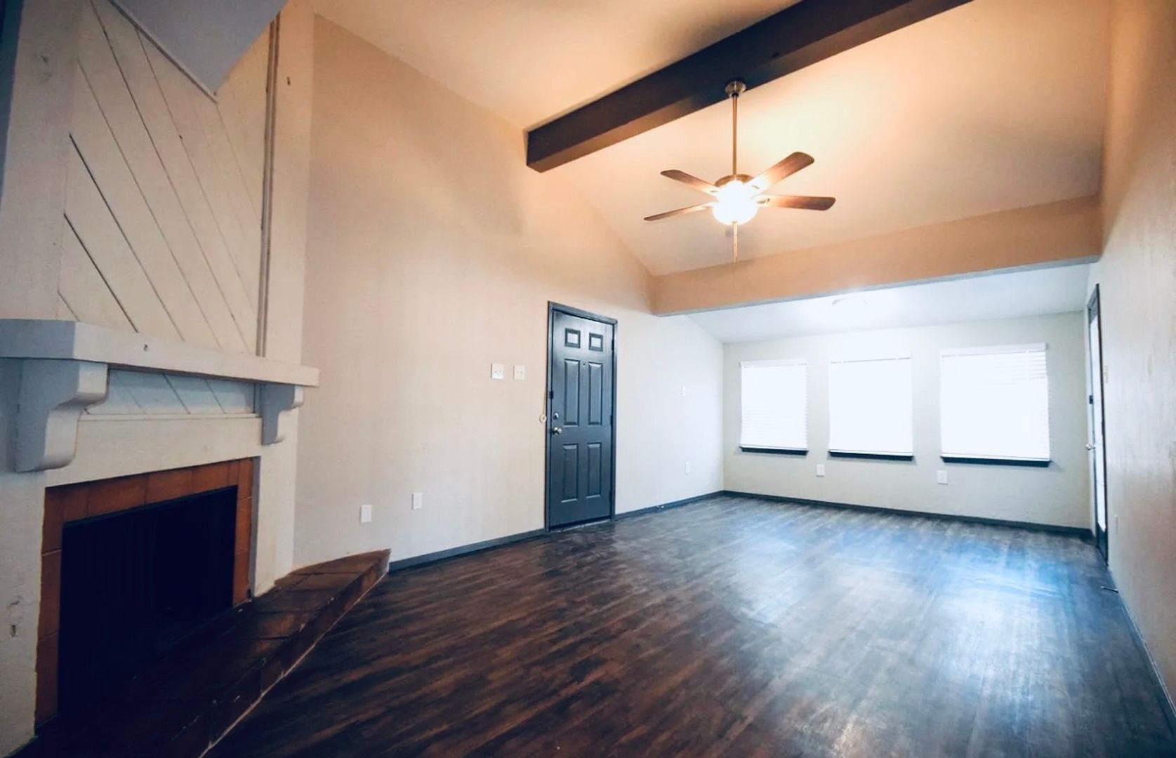 Dallas House: 9696 Walnut Street