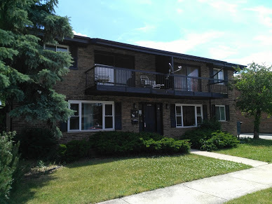Lansing Apartment: 17723 Exchange Ave
