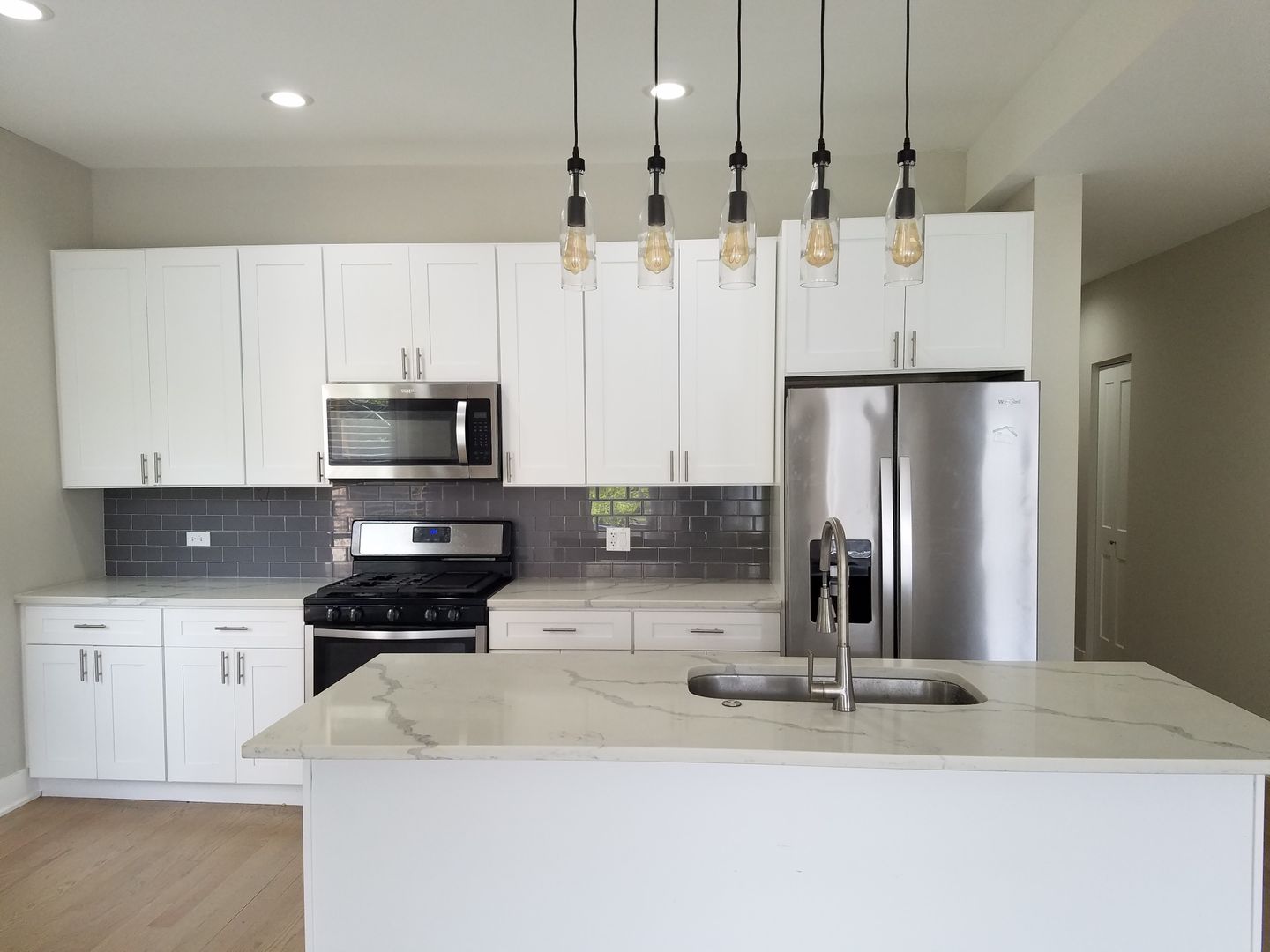 Chicago Apartment: 4541-43 S Indiana Ave