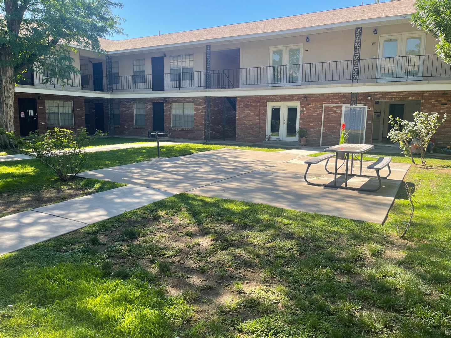 Albuquerque Apartment: 1400 Virginia St. NE
