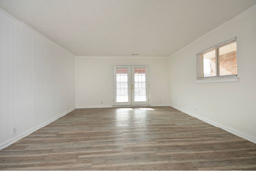 Listing photo thumbnail