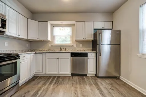Listing photo thumbnail