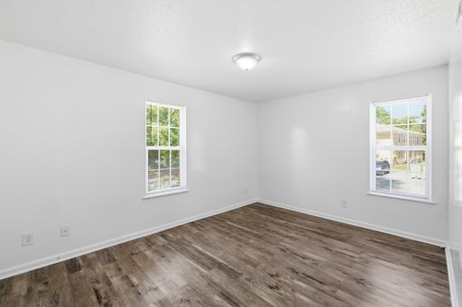 Listing photo thumbnail