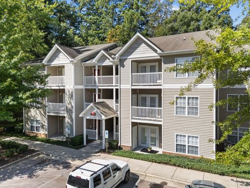 Spacious 2-Bedroom Apartment – Water & Trash Included! – photo 1