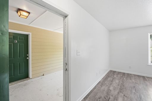 Listing photo thumbnail