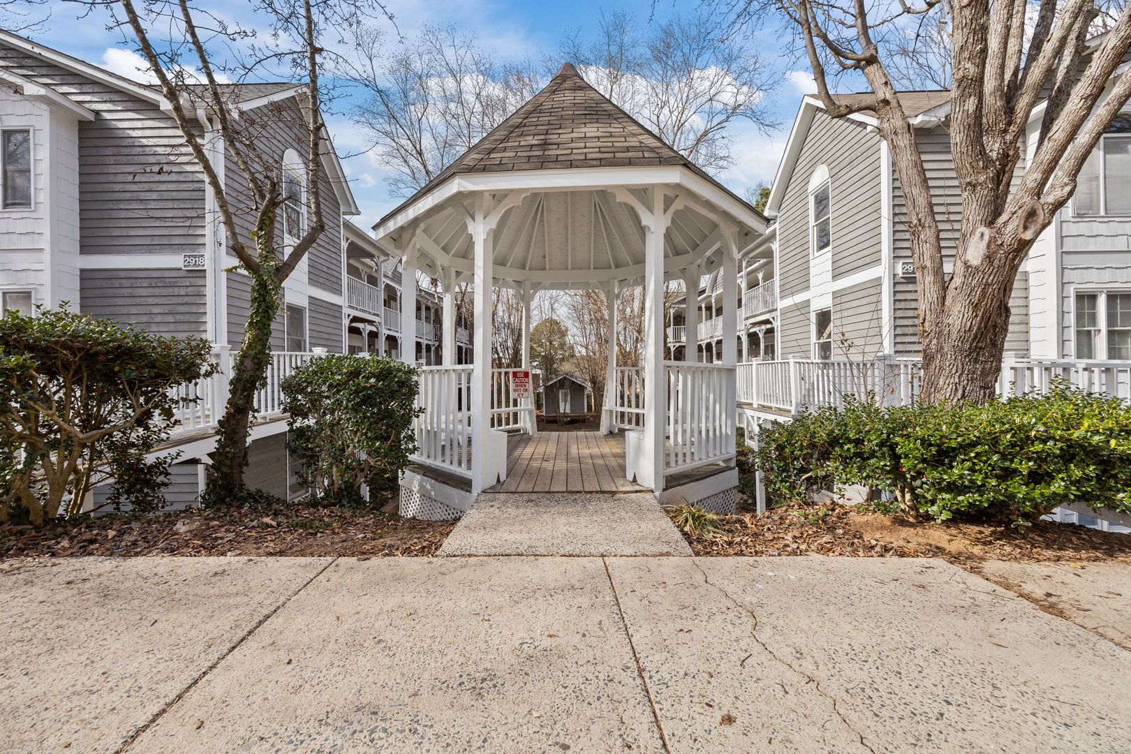 Durham Apartment: 2916-2918 Chapel Hill Road