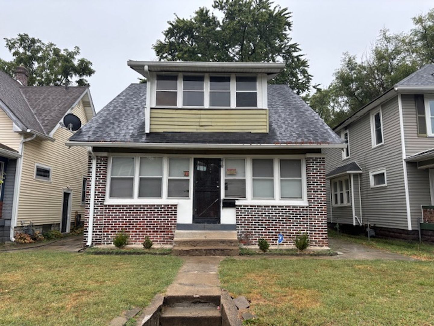 Indianapolis House: 818 N Oakland  Ave,