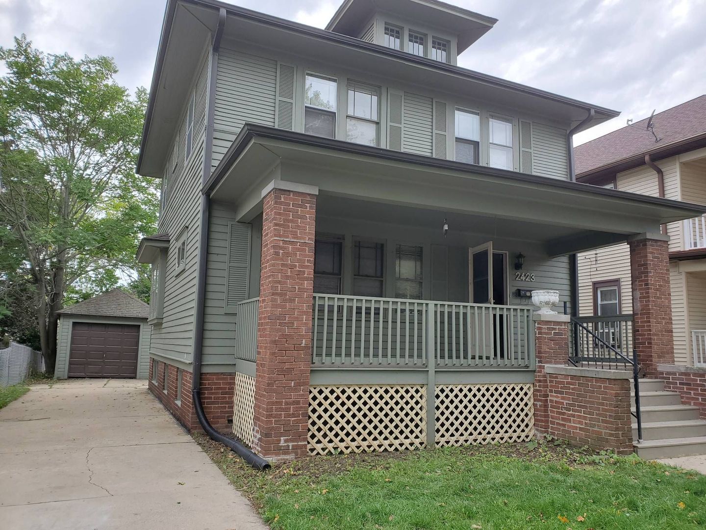 Racine House: 2423 20th St