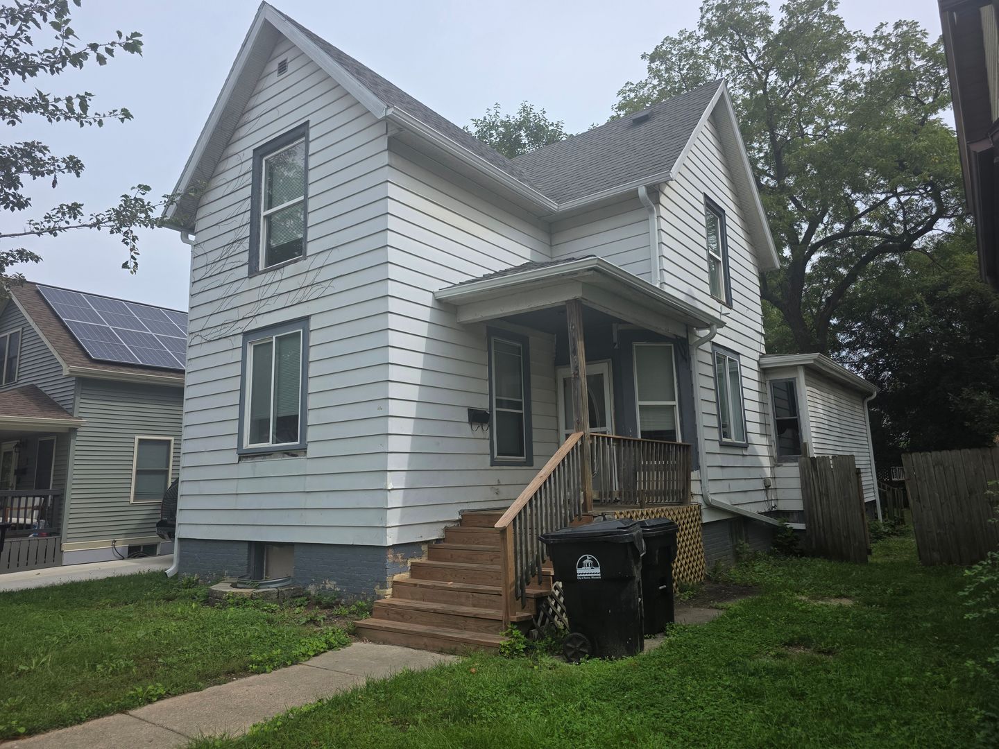 Racine House: 1435 Villa Street