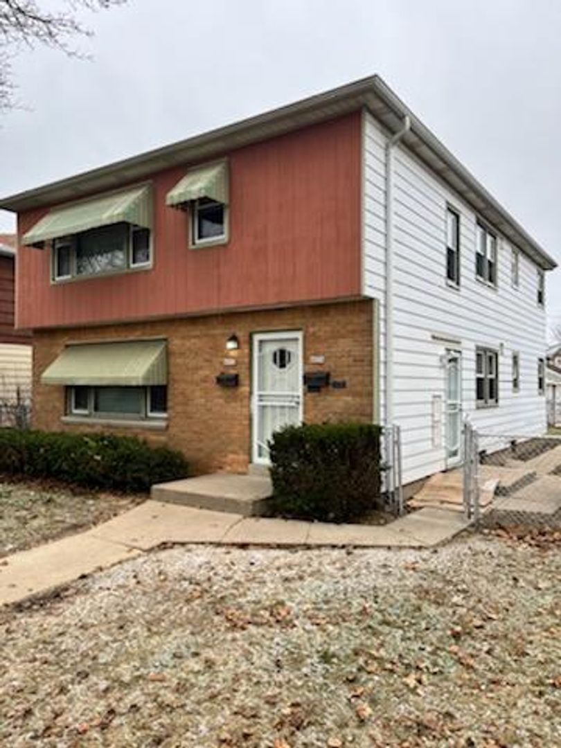 Milwaukee Apartment: 4052-54 N 85th Street