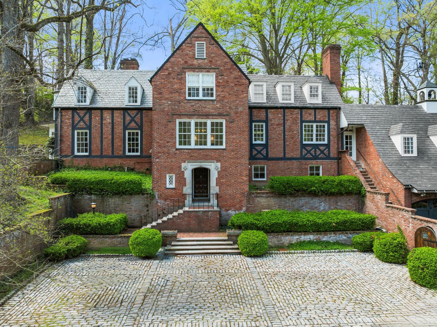 Glenview House: 4318 Glenview Ave