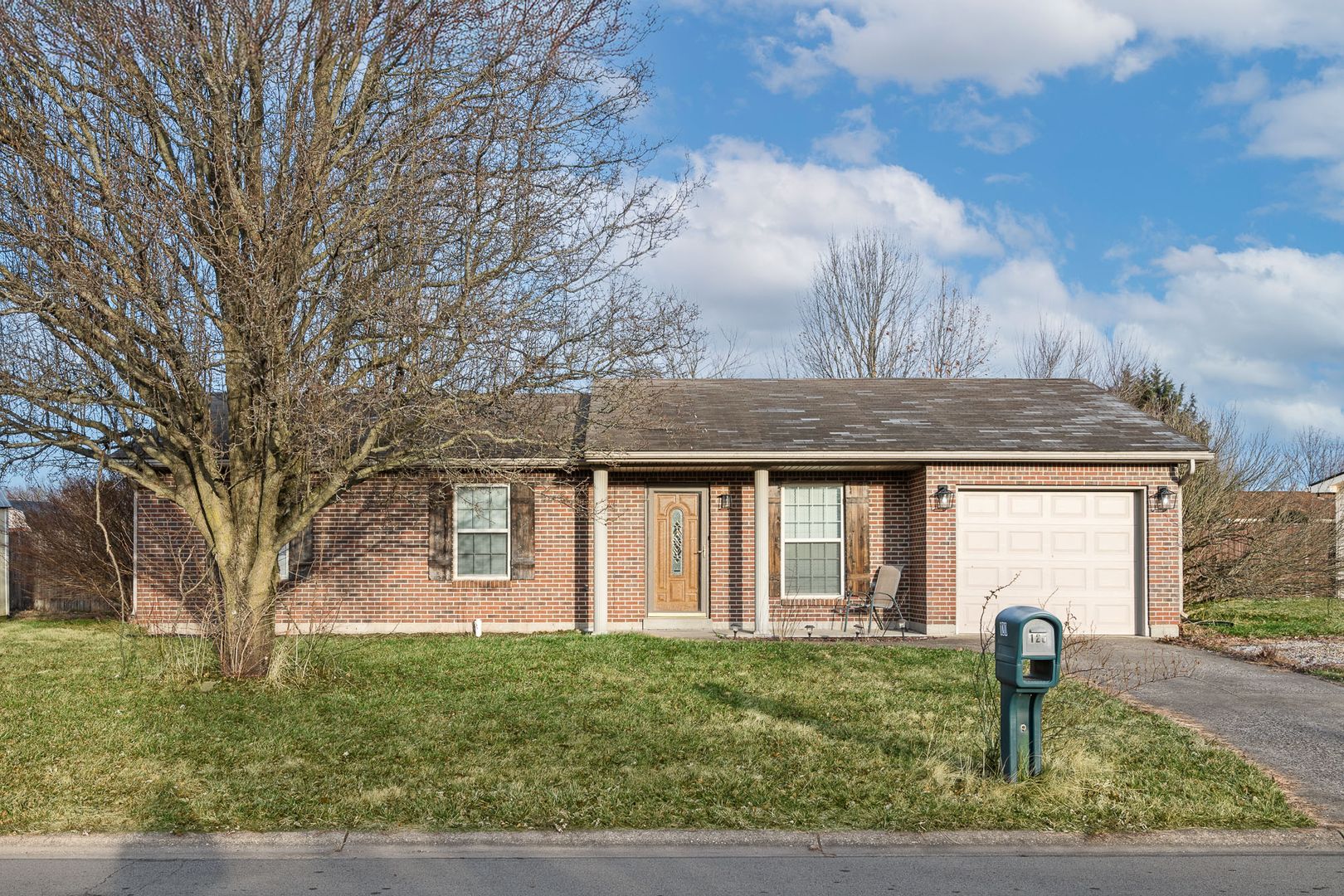 Charlestown House: 120 Hodge St