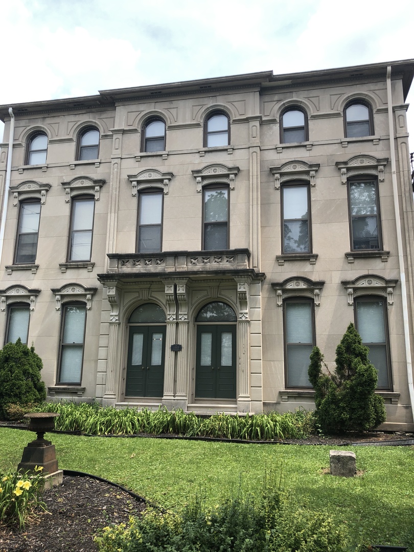 Louisville Apartment: 1009 S 3rd Street