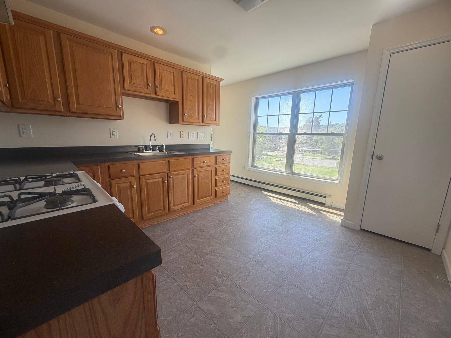 Great Barrington Apartment: Hillside Avenue