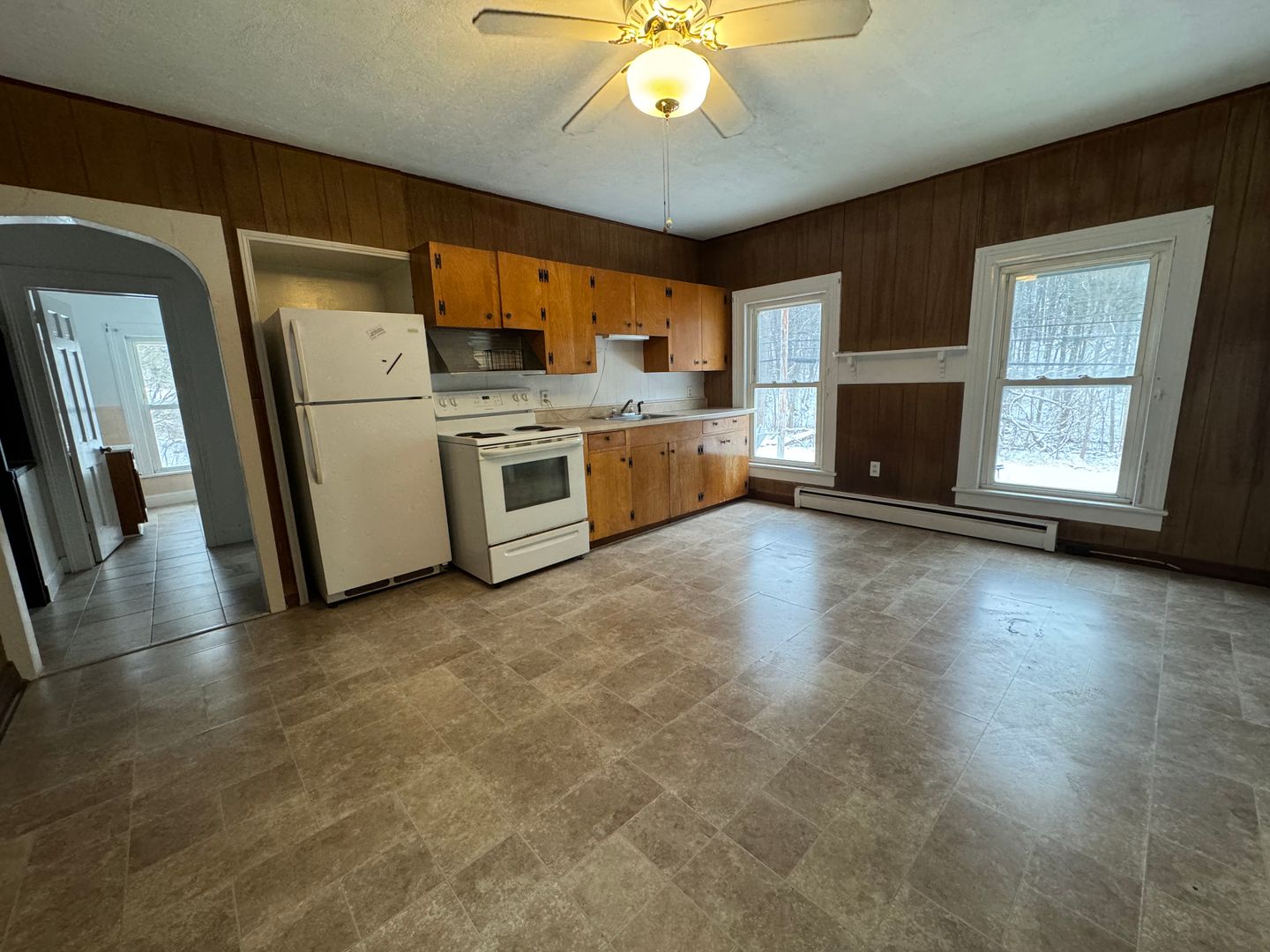 Lee Apartment: 695 Cape Street